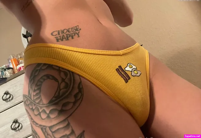 Emmalynn Minassian OnlyFans Thumbnail #jcX2YsqRBg