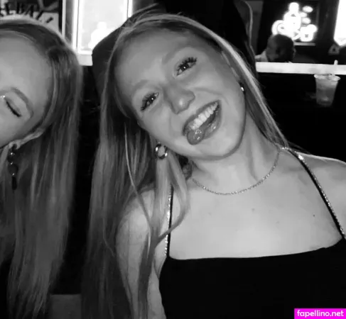 Emmamaeeee OnlyFans Thumbnail #aZRBfuyiRR