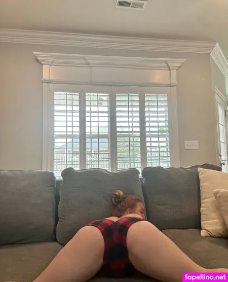 Emmamaeeee OnlyFans Thumbnail #jMMmd2Kx6T