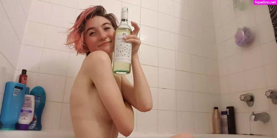 Emmanooodle OnlyFans Thumbnail #1tLkjRb5R4