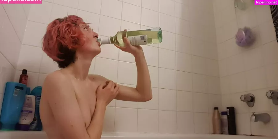 Emmanooodle OnlyFans Thumbnail #2UDWalc6rM