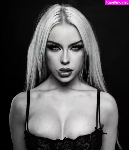 Emmanorton OnlyFans Thumbnail #txYbX4mmJV