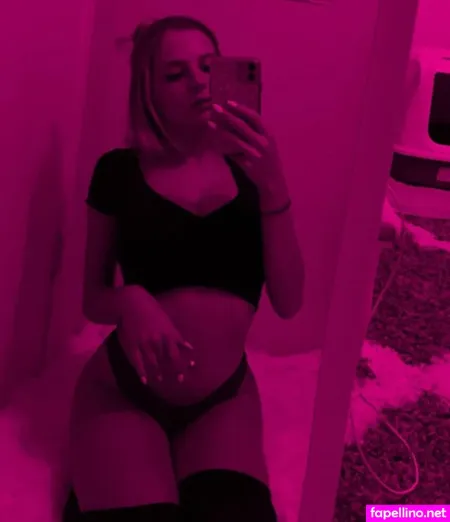 Emmanuelleweddell OnlyFans Thumbnail #VCMAjPqCFh