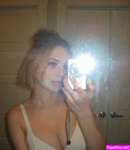 Emmanuelleweddell OnlyFans Thumbnail #WIMeMrjhOw