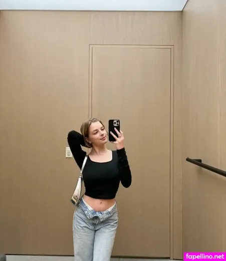 Emmanuelleweddell OnlyFans Thumbnail #brldgyqkiM