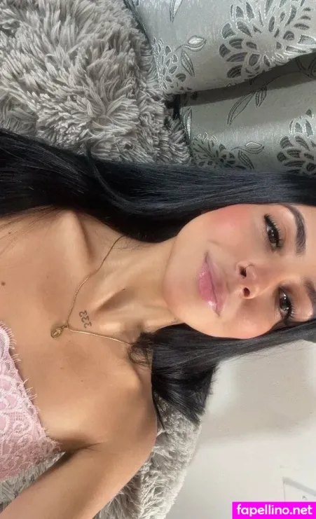 Emmapetitee OnlyFans Thumbnail #iL8xUp8jnv