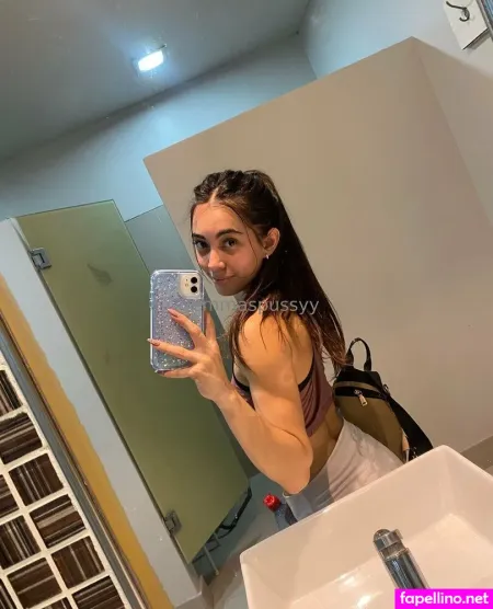 Emmaspussyy OnlyFans Thumbnail #bZGdUGstJi