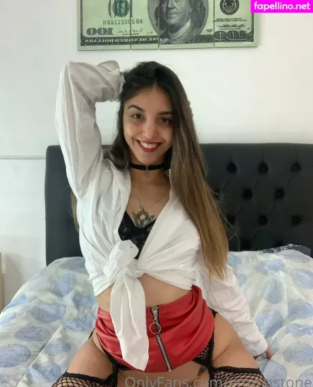 Emmastone OnlyFans Thumbnail #4WY2tAkjwu