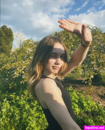 Emmauzi OnlyFans Thumbnail #9yvIUzOaPt