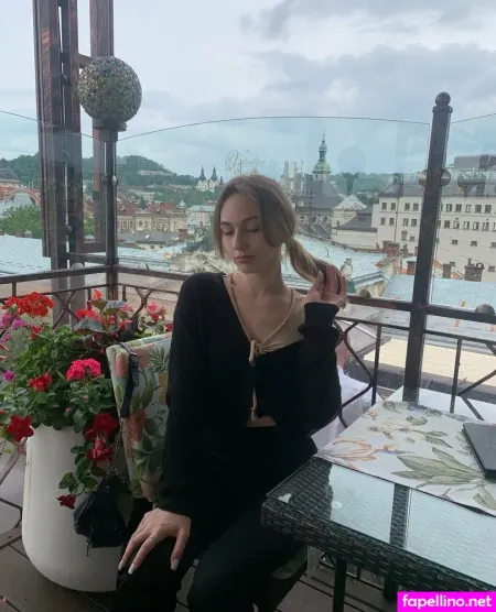 Emmauzi OnlyFans Thumbnail #EOgp5qxP1V