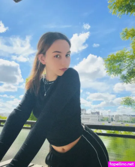 Emmauzi OnlyFans Thumbnail #XYepsRsgVn