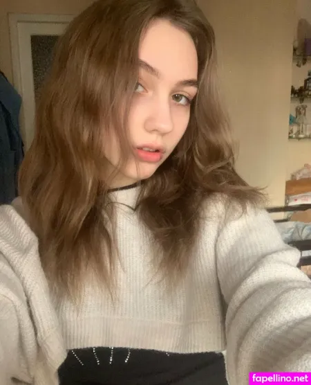 Emmauzi OnlyFans Thumbnail #XmuqWrxpDg