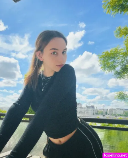 Emmauzii OnlyFans Thumbnail #iGgUhZ6atb