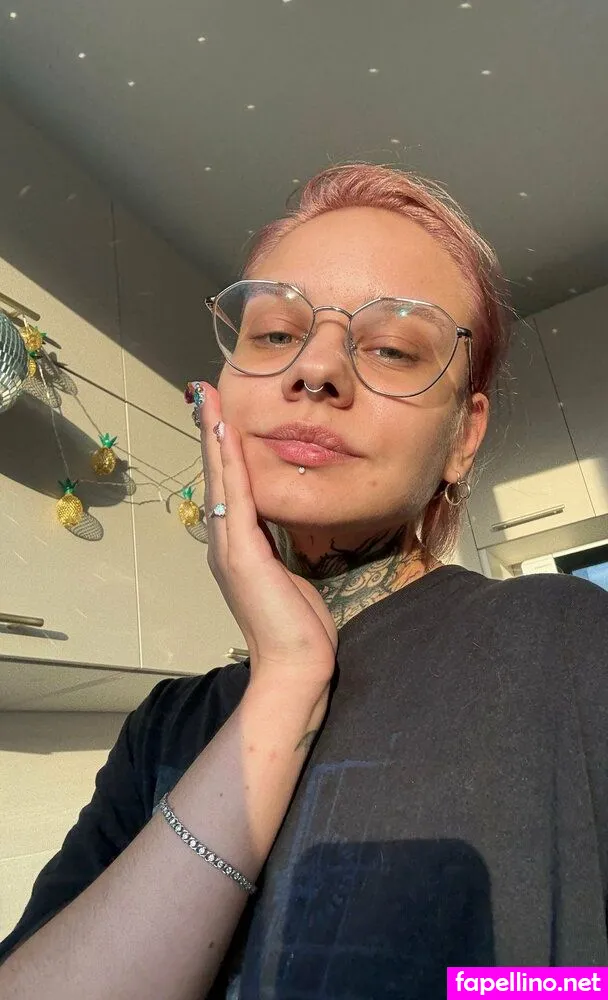 emmadollyhere, emmaxxdolly Nude Leaked OnlyFans Photo #3JZpemGzby