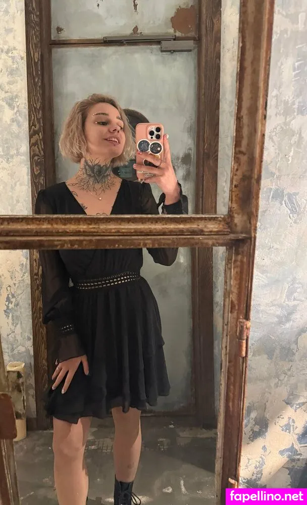 emmadollyhere, emmaxxdolly Nude Leaked OnlyFans Photo #8PYmRpgSki