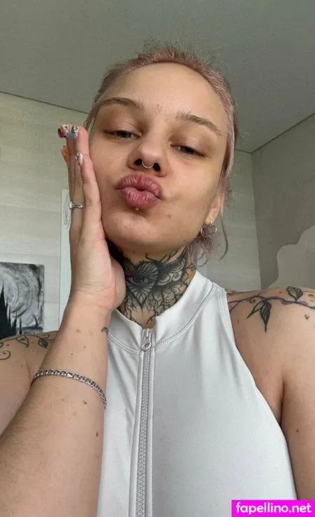 Emmaxxdolly OnlyFans Thumbnail #iuH7ub2s2V