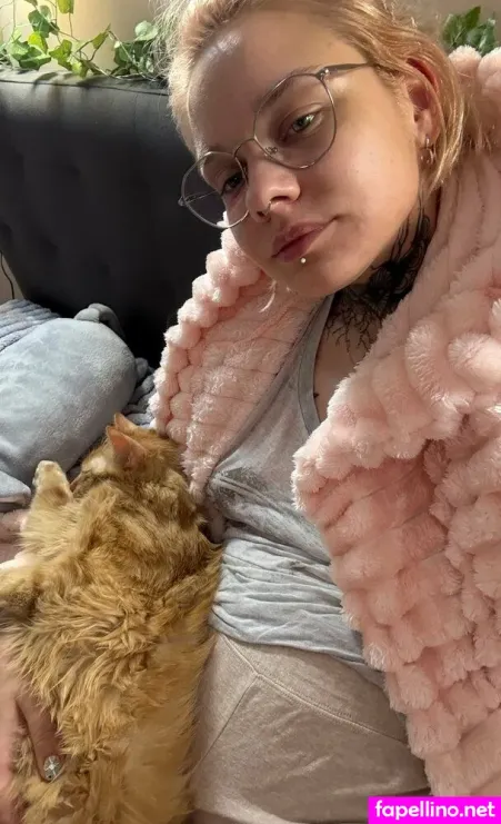 Emmaxxdolly OnlyFans Thumbnail #oY1LM6GLLK