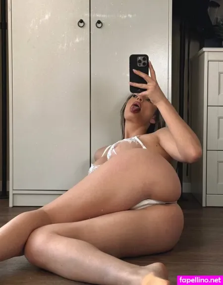 Emmaxxwatson Emmaxwatson OnlyFans Thumbnail #8nGsFogbEO