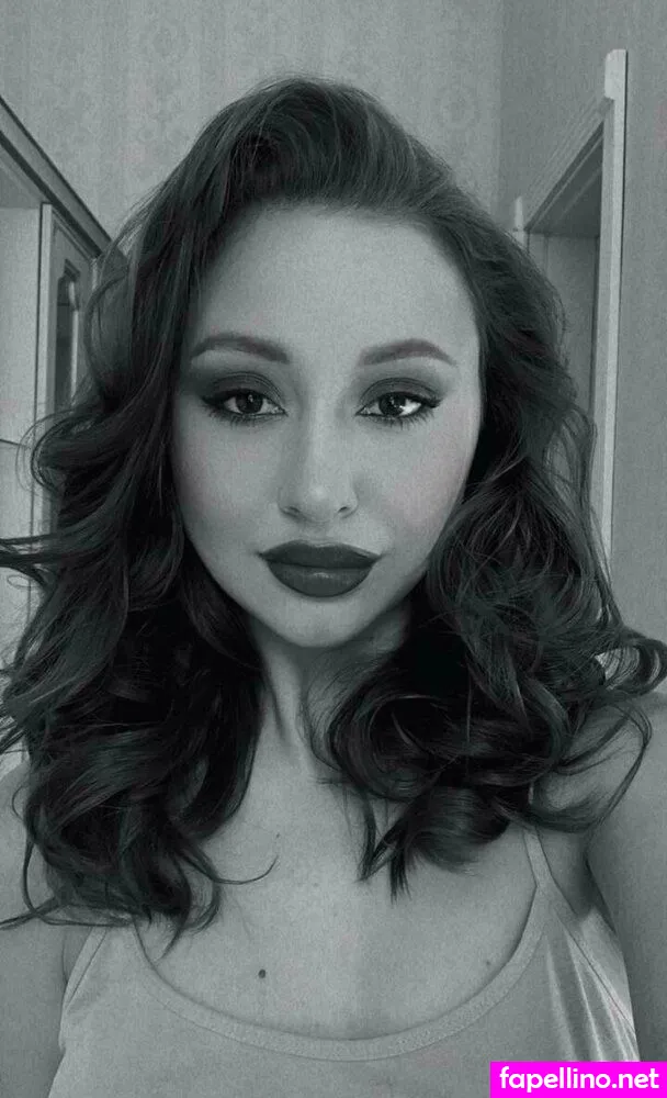 emm.body, emmaxxxbody Nude Leaked OnlyFans Photo #W5yxgODZtb