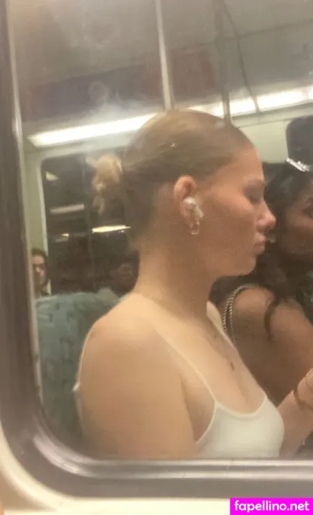 Emmazoeheynen OnlyFans Thumbnail #OYr5DdVgF2