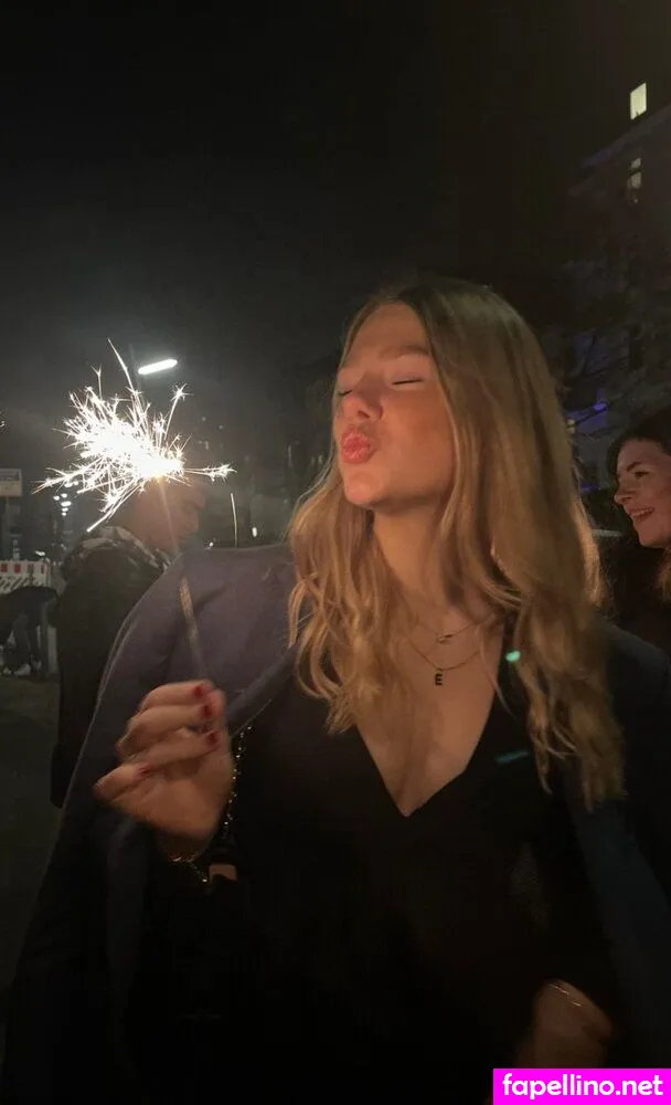 Emmazoeheynen Nude Leaked OnlyFans Photo #vZruyxGB0e