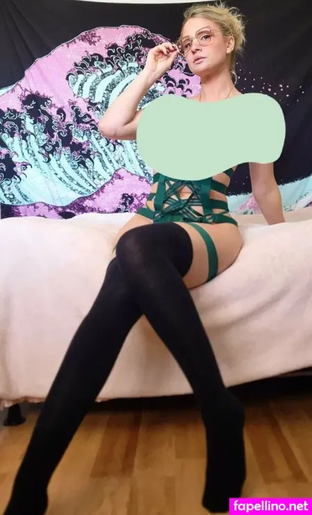 Emmbunnifree OnlyFans Thumbnail #WQlV3kpFO3