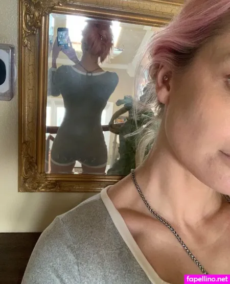 Emmbunnifree OnlyFans Thumbnail #c9EGxgrCO1