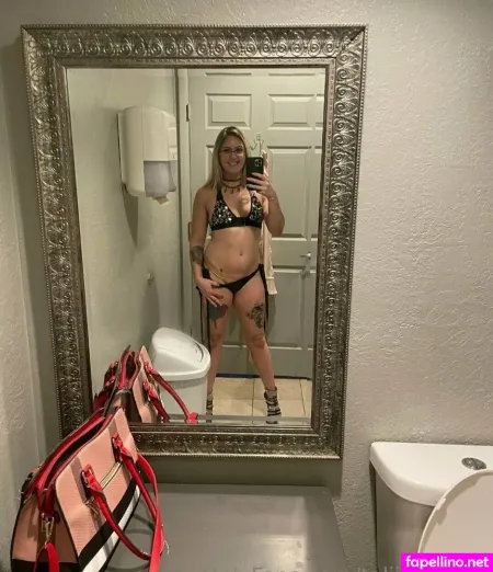 Emmeheart OnlyFans Thumbnail #fP2pBc4M2B