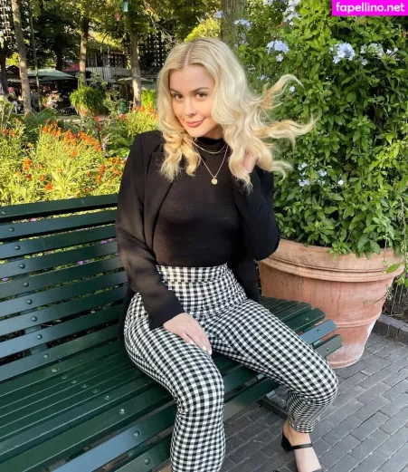 Emmelie De Forest OnlyFans Thumbnail #17trzZhMiY
