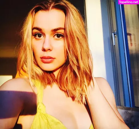 Emmelie De Forest OnlyFans Thumbnail #g3xnyb8RPE