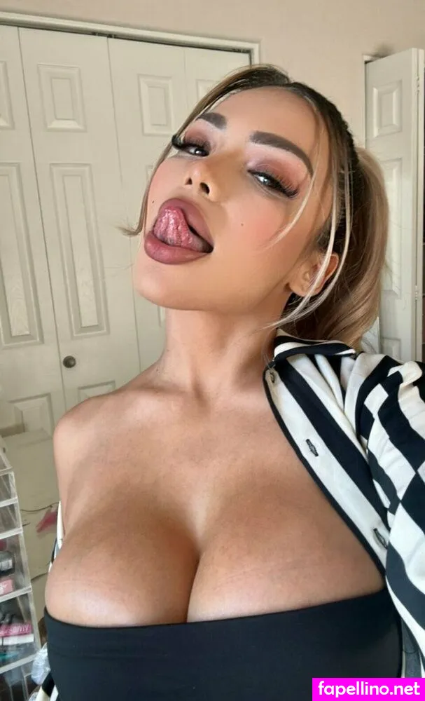 emmeline_glam Nude Leaked OnlyFans Photo #efv1C1MYBx