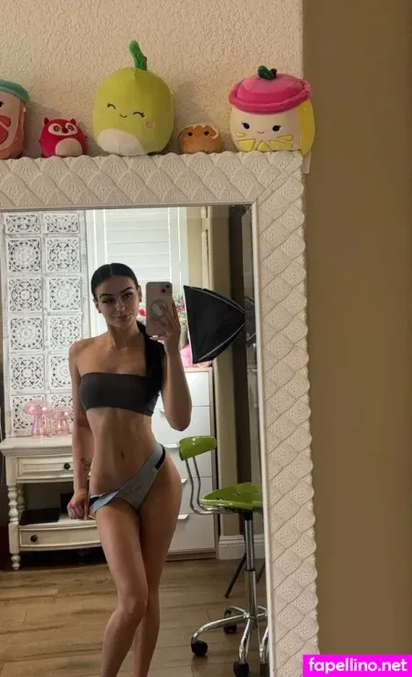 Emmie 4 OnlyFans Thumbnail #VVEEtrK9ie