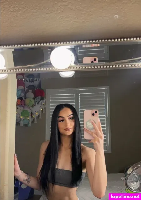 Emmie 4 OnlyFans Thumbnail #kEZOmBj4n5