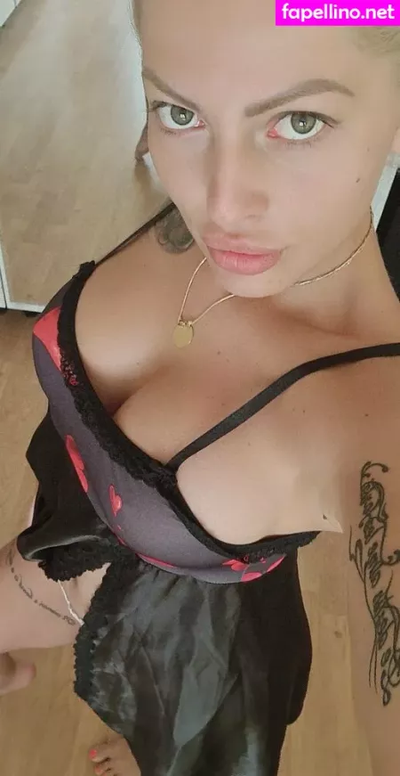 Emmie Six OnlyFans Thumbnail #JLp0AStJct