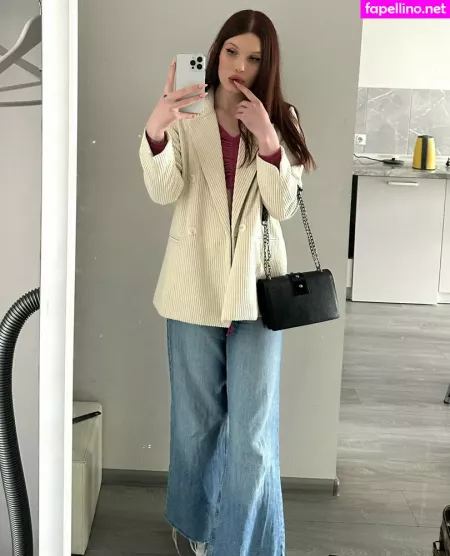 Emmii Ts OnlyFans Thumbnail #6T82VCVF4d