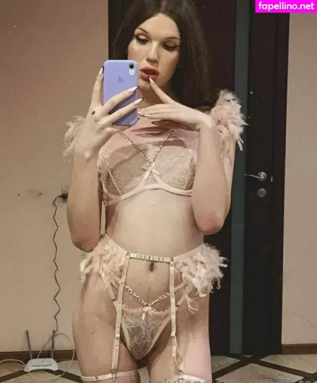 Emmii Ts OnlyFans Thumbnail #93Do6mmHZy