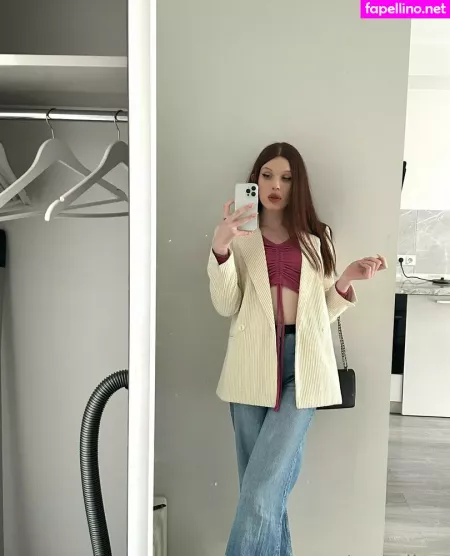 Emmii Ts OnlyFans Thumbnail #KIb9VGmXMT