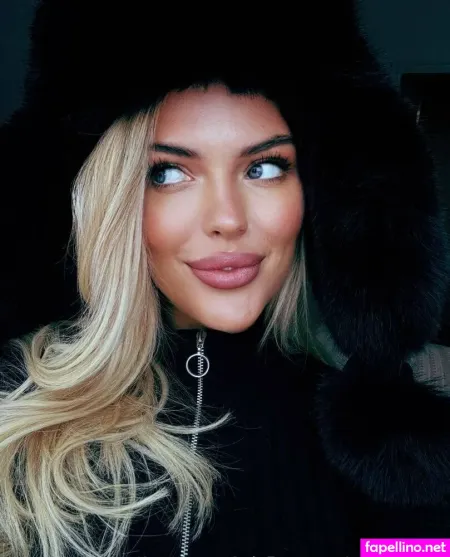 Emmilee Xx 1 OnlyFans Thumbnail #aw1pwH83dF