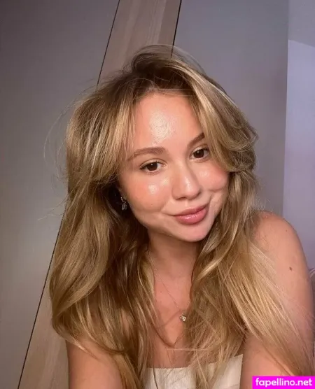 Emmimilli 1 OnlyFans Thumbnail #Tocugh9vQL