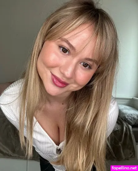 Emmimilli 1 OnlyFans Thumbnail #YxzTyqIcpn