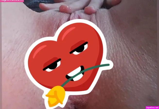 Emmiviolafree OnlyFans Thumbnail #gAglBC0jFu