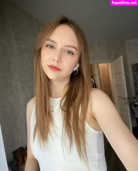 Emmmas OnlyFans Thumbnail #2OtQMycAOj