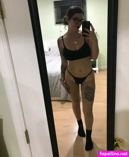 Emmmy OnlyFans Thumbnail #DdVol4pXxr