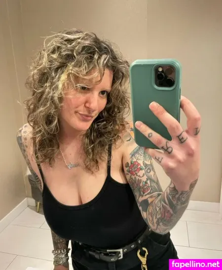 Emmmy OnlyFans Thumbnail #KZa7X0vZs5