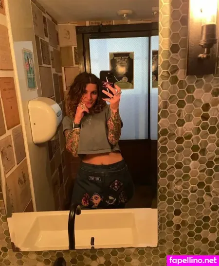 Emmmy OnlyFans Thumbnail #t7WxYyChmw