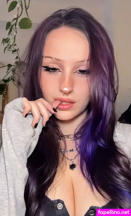 Emmo OnlyFans Thumbnail #2zIIjumWIL