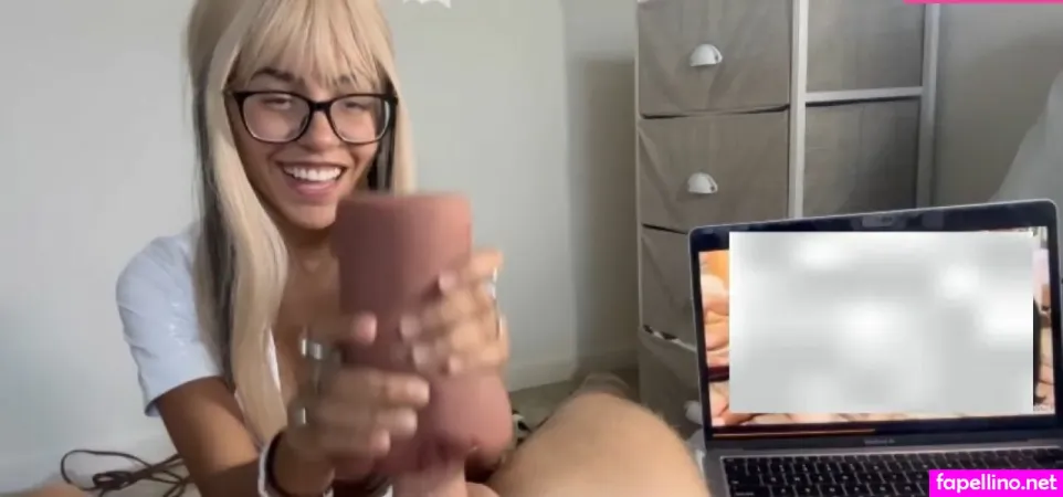Emmy Banks OnlyFans Thumbnail #XtxOJ8dzF1