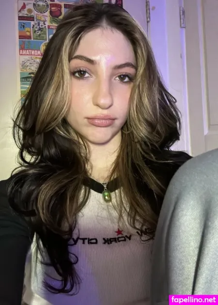 Emmy Beretta OnlyFans Thumbnail #TPKEbEdrXF