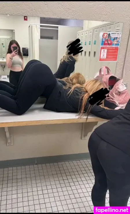 Emmy Moore OnlyFans Thumbnail #JbZi7XNVIT