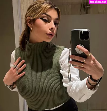 Emmy Tifrit OnlyFans Thumbnail #8KWZ5n67yo